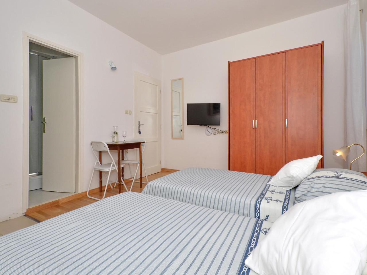 Apartments Nera ポドストラナ エクステリア 写真